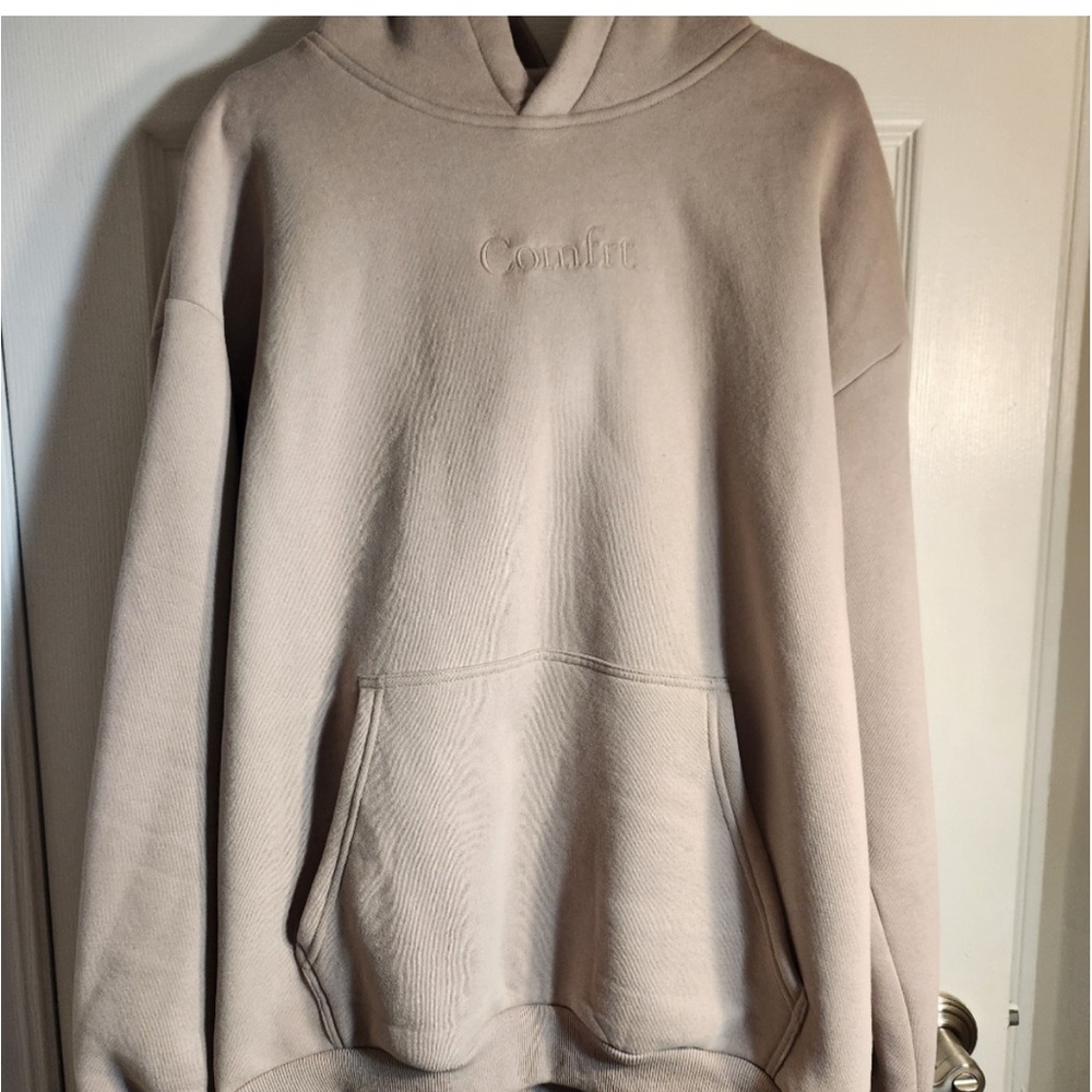 Comfrt Sweat shirt (Color "Bark") size S brand new in bag.